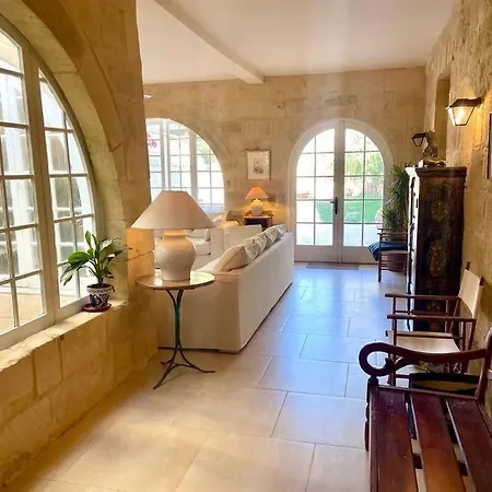 Unique Farmhouse-4 Double Bedroom, Quiet W/views * 가르브
