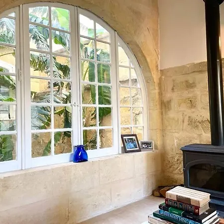 Unique Farmhouse-4 Double Bedroom, Quiet W/views Villa *