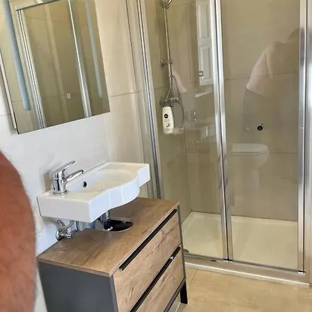 Unique Farmhouse-4 Double Bedroom, Quiet W/views Villa *