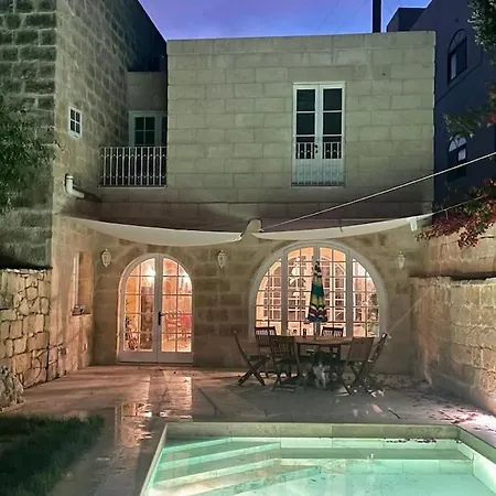 Willa Unique Farmhouse-4 Double Bedroom, Quiet W/views Għarb