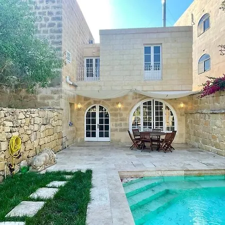 Unique Farmhouse-4 Double Bedroom, Quiet W/views Villa Għarb
